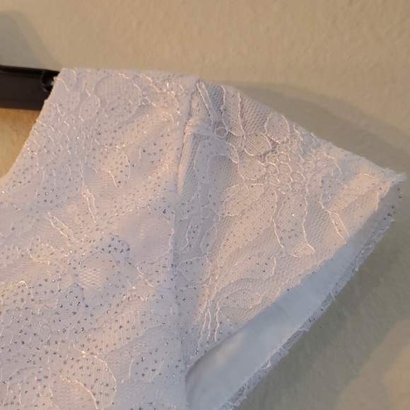 Little Girl’s Size 16.5 Communion Dress - Picture 4 of 7